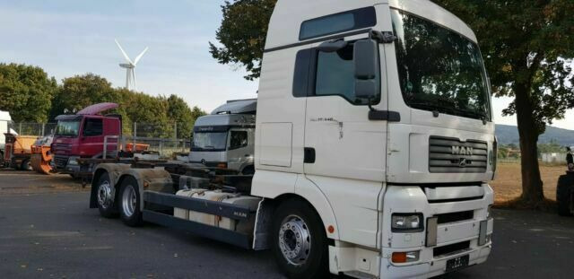 MAN 26.440 TGA BDF 6x2 German Truck - Camião chassi: foto 3 MAN 26.440 TGA BDF 6x2 German Truck - Camião chassi: foto 3