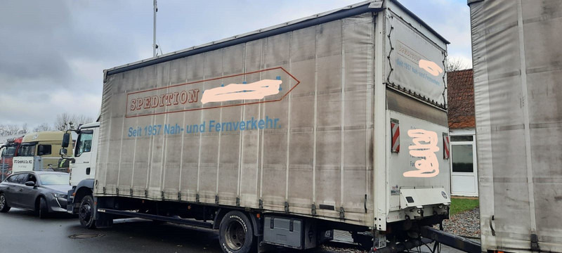 MAN TGM 12.250 - Camião de lona: foto 3 MAN TGM 12.250 - Camião de lona: foto 3