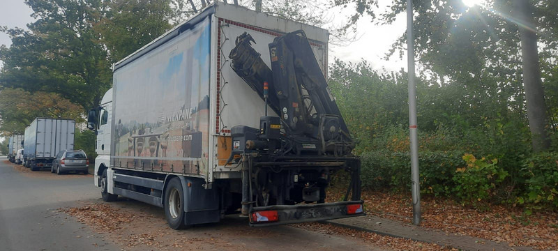 MAN TGX 18.360PS 4x2 G.Haus Kran+Funk - Camião de lona, Camião grua: foto 3 MAN TGX 18.360PS 4x2 G.Haus Kran+Funk - Camião de lona, Camião grua: foto 3