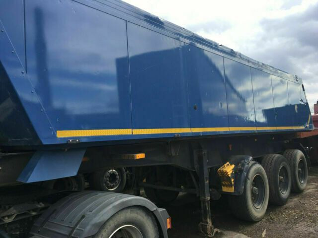 Meiller MHKS41/3-S Mulde Thermo/Is26 Kubiko orgi - Semi-reboque basculante: foto 1 Meiller MHKS41/3-S Mulde Thermo/Is26 Kubiko orgi - Semi-reboque basculante: foto 1