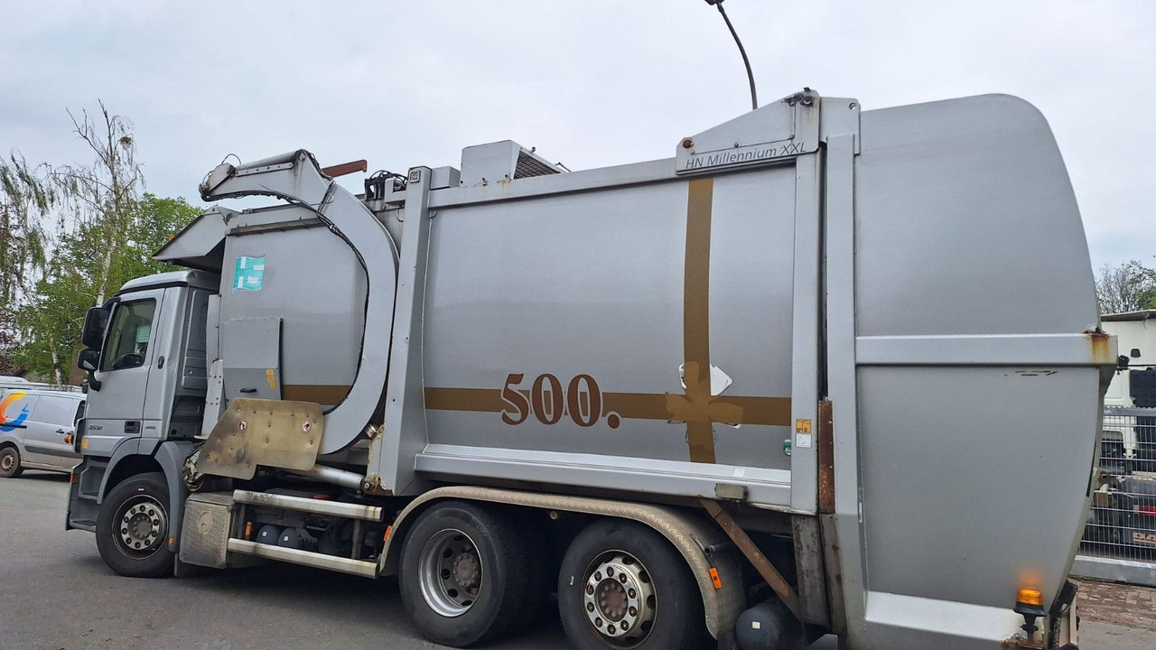 Mercedes-Benz 2532 Actros Überkopflader - Caminhão de lixo: foto 4 Mercedes-Benz 2532 Actros Überkopflader - Caminhão de lixo: foto 4
