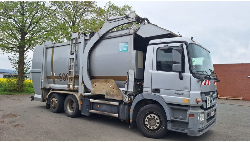Mercedes-Benz 2532 Actros Überkopflader - Caminhão de lixo: foto 3 Mercedes-Benz 2532 Actros Überkopflader - Caminhão de lixo: foto 3