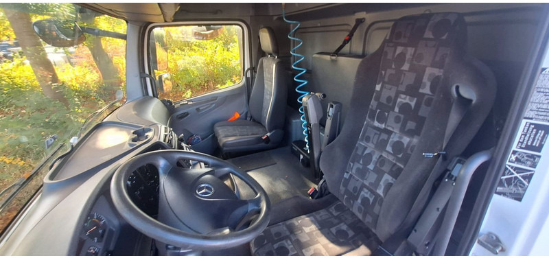 Locação financeira de Mercedes-Benz 2540 Koffer mit LBW Mercedes-Benz 2540 Koffer mit LBW: foto 6 Locação financeira de Mercedes-Benz 2540 Koffer mit LBW Mercedes-Benz 2540 Koffer mit LBW: foto 6