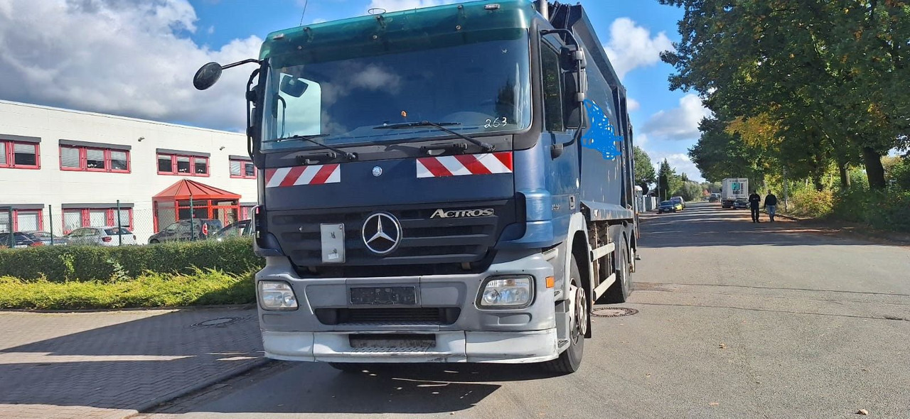 Mercedes-Benz 2632 Müllwgen 6x2 M.Haus Blatt/Luft - Caminhão de lixo: foto 3 Mercedes-Benz 2632 Müllwgen 6x2 M.Haus Blatt/Luft - Caminhão de lixo: foto 3