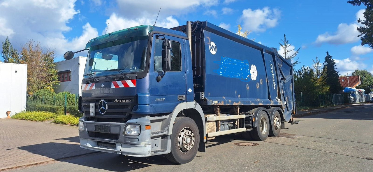 Mercedes-Benz 2632 Müllwgen 6x2 M.Haus Blatt/Luft - Caminhão de lixo: foto 1 Mercedes-Benz 2632 Müllwgen 6x2 M.Haus Blatt/Luft - Caminhão de lixo: foto 1