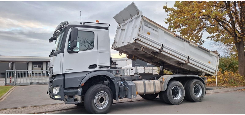 Mercedes-Benz 2648 3348 - Camião basculante: foto 3 Mercedes-Benz 2648 3348 - Camião basculante: foto 3