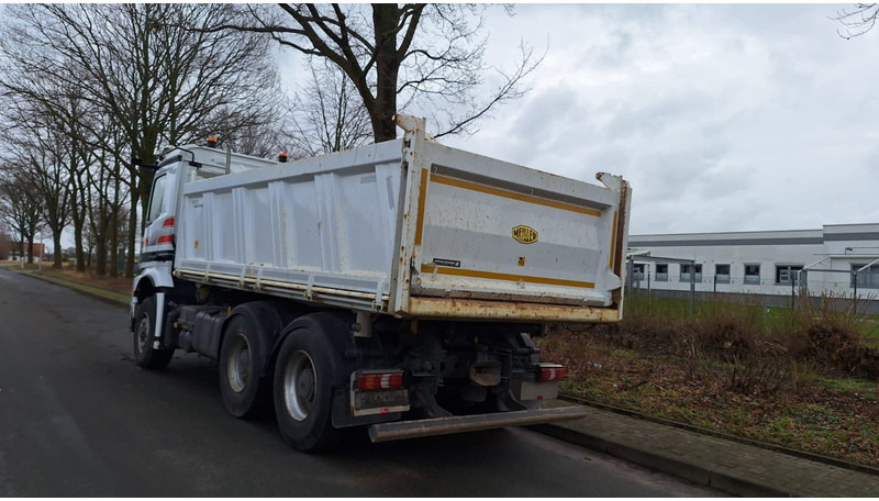 Mercedes-Benz 2651 3351K 6x6 HD Arocs 5 Nur Aufbau - Camião basculante: foto 1 Mercedes-Benz 2651 3351K 6x6 HD Arocs 5 Nur Aufbau - Camião basculante: foto 1