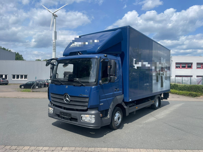 Mercedes-Benz 818 Koffer mit LBW - Camião furgão: foto 1 Mercedes-Benz 818 Koffer mit LBW - Camião furgão: foto 1