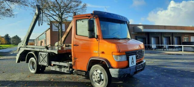 Mercedes-Benz 818D Absetzkipper/Meiller Euro:4 1-Hand - Camião multibenne: foto 1 Mercedes-Benz 818D Absetzkipper/Meiller Euro:4 1-Hand - Camião multibenne: foto 1