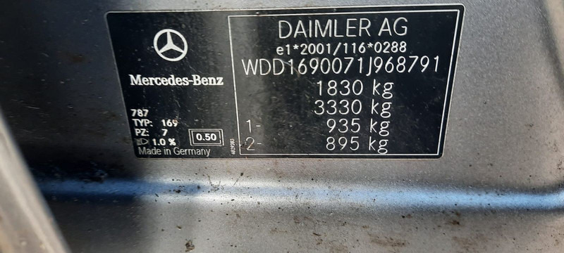 Mercedes-Benz A-Klasse 180 A 180 CDI AVANTGARDE - Automóvel: foto 4 Mercedes-Benz A-Klasse 180 A 180 CDI AVANTGARDE - Automóvel: foto 4