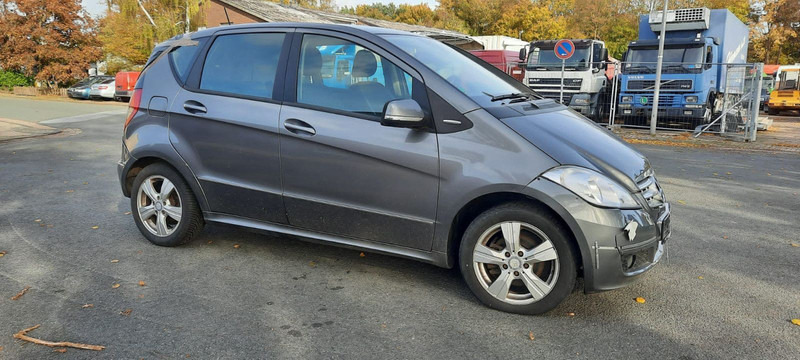 Mercedes-Benz A-Klasse 180 A 180 CDI AVANTGARDE - Automóvel: foto 1 Mercedes-Benz A-Klasse 180 A 180 CDI AVANTGARDE - Automóvel: foto 1