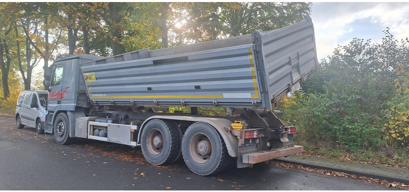 Mercedes-Benz Actros 2651 V8 6x4 - Camião basculante: foto 3 Mercedes-Benz Actros 2651 V8 6x4 - Camião basculante: foto 3