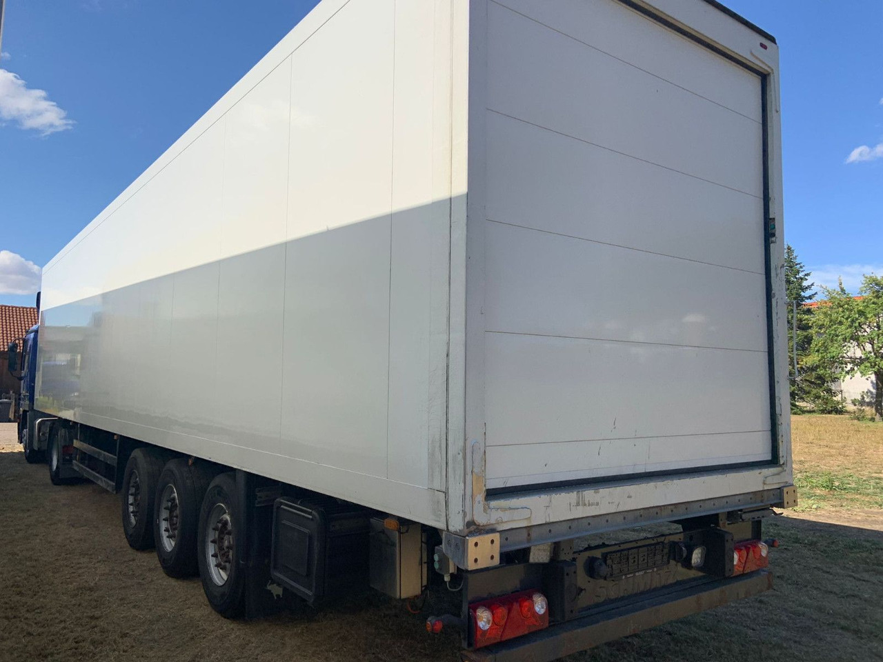 Semi-reboque furgão Schmitz Cargobull SKO 24 Tiefkühler 3Achser SAF: foto 1