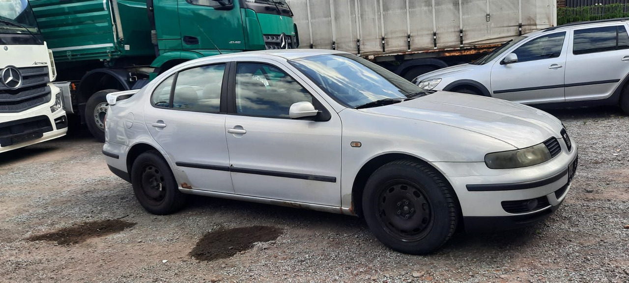 Seat Toledo Signo 1,8 20V Autom. - Sedan: foto 1 Seat Toledo Signo 1,8 20V Autom. - Sedan: foto 1