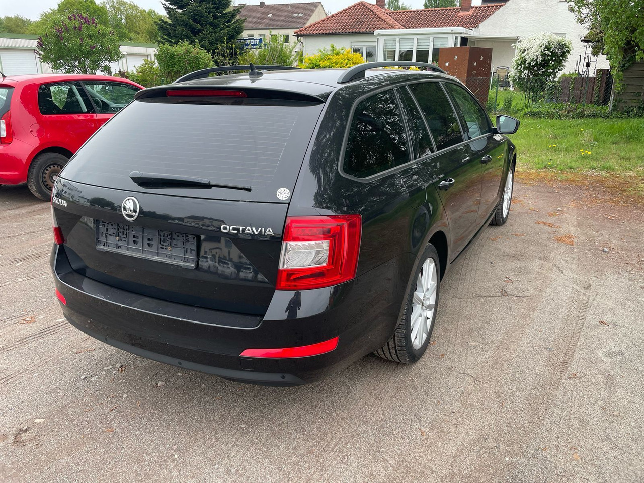 Skoda Octavia 2.0 TDI Green tec Solution Combi - Automóvel: foto 3 Skoda Octavia 2.0 TDI Green tec Solution Combi - Automóvel: foto 3