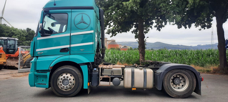 Mercedes-Benz 1842 Actros MP4 G.Haus/Hochdach Vollaust - Tractor: foto 3 Mercedes-Benz 1842 Actros MP4 G.Haus/Hochdach Vollaust - Tractor: foto 3