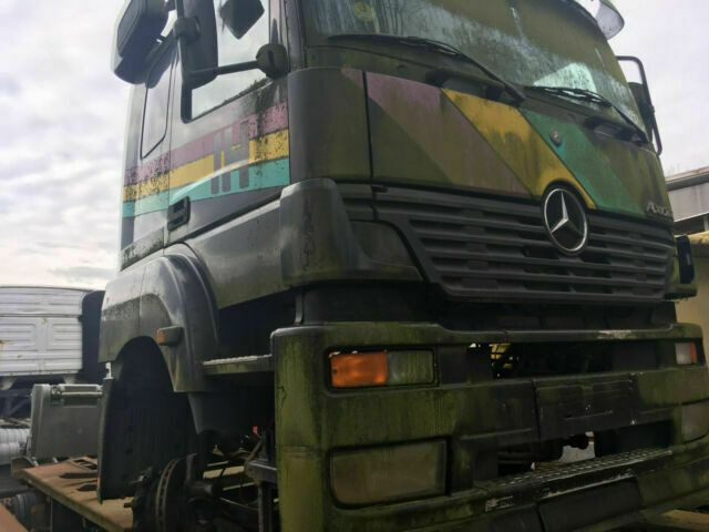 Mercedes-Benz 1843 Axor SZM Teileträger - Tractor: foto 2 Mercedes-Benz 1843 Axor SZM Teileträger - Tractor: foto 2