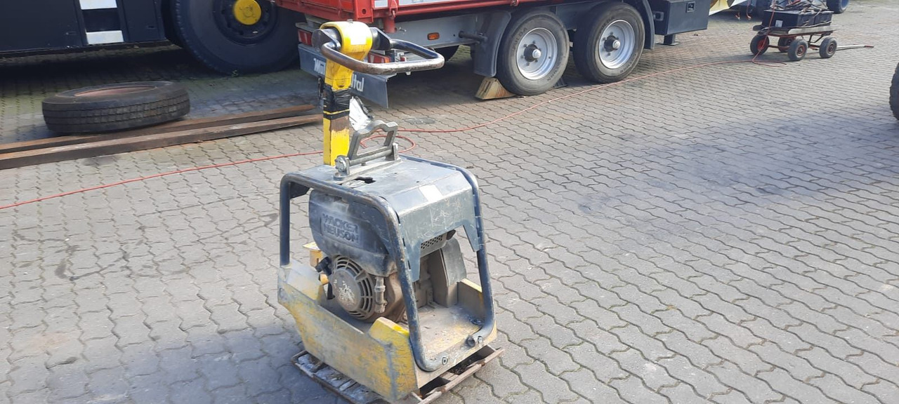 Wacker Rüttelplatte DPU 3050H - Placas vibratórias: foto 1 Wacker Rüttelplatte DPU 3050H - Placas vibratórias: foto 1