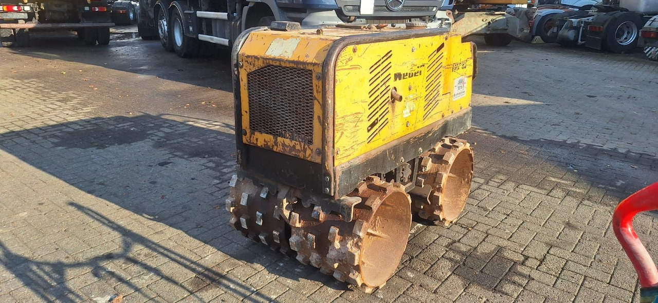 Weber TRC85 Walze - Compactador pequeno de asfalto: foto 1 Weber TRC85 Walze - Compactador pequeno de asfalto: foto 1