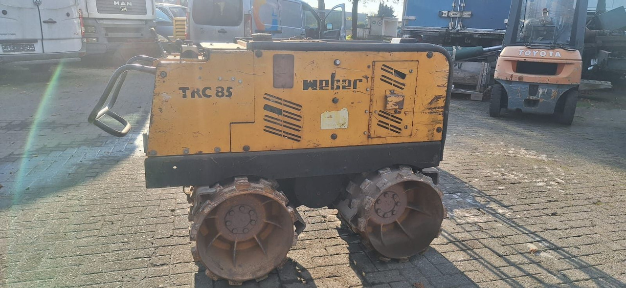 Weber TRC85 Walze - Compactador pequeno de asfalto: foto 2 Weber TRC85 Walze - Compactador pequeno de asfalto: foto 2