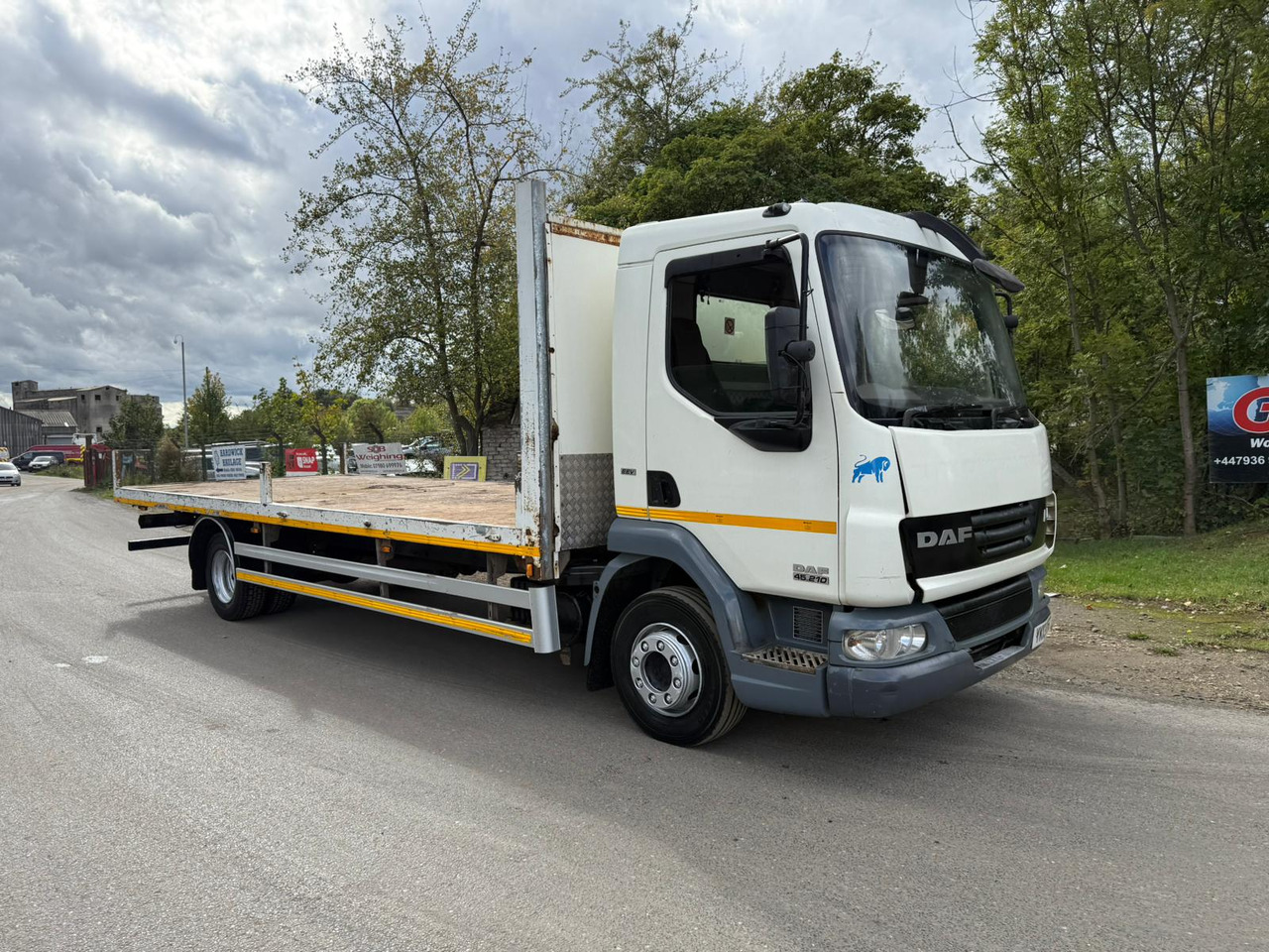 2013 DAF LF Flatbed Truck - Camião de caixa aberta/ Plataforma: foto 2 2013 DAF LF Flatbed Truck - Camião de caixa aberta/ Plataforma: foto 2