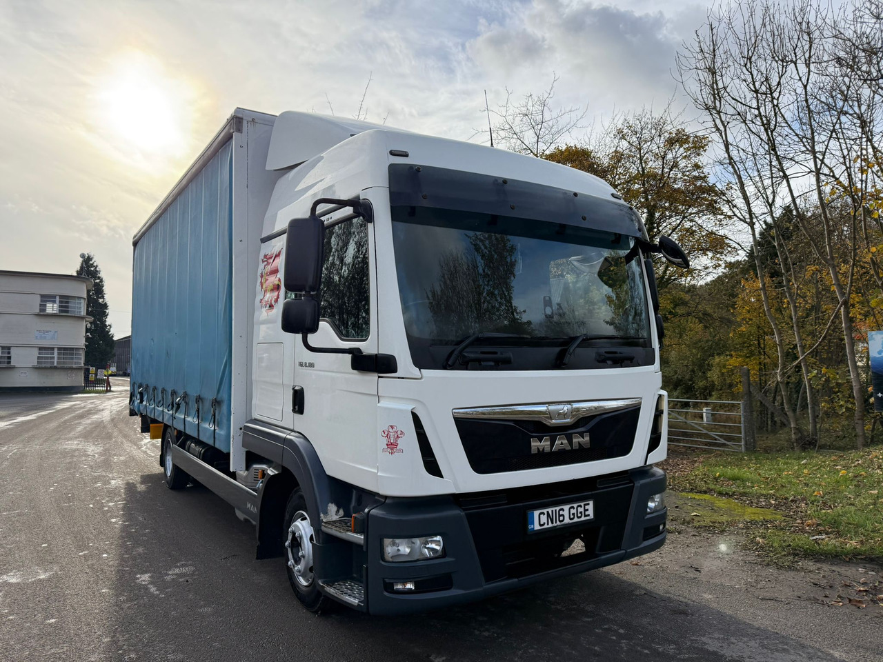 2016 MAN TGL Curtainside Truck - Camião de lona: foto 2 2016 MAN TGL Curtainside Truck - Camião de lona: foto 2