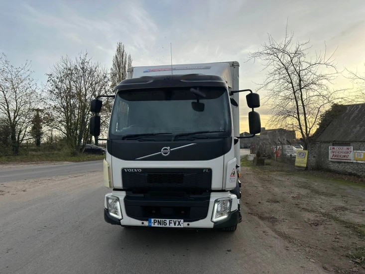 2016 Volvo FL210 Rigid Truck FVX FL - Camião furgão: foto 3 2016 Volvo FL210 Rigid Truck FVX FL - Camião furgão: foto 3