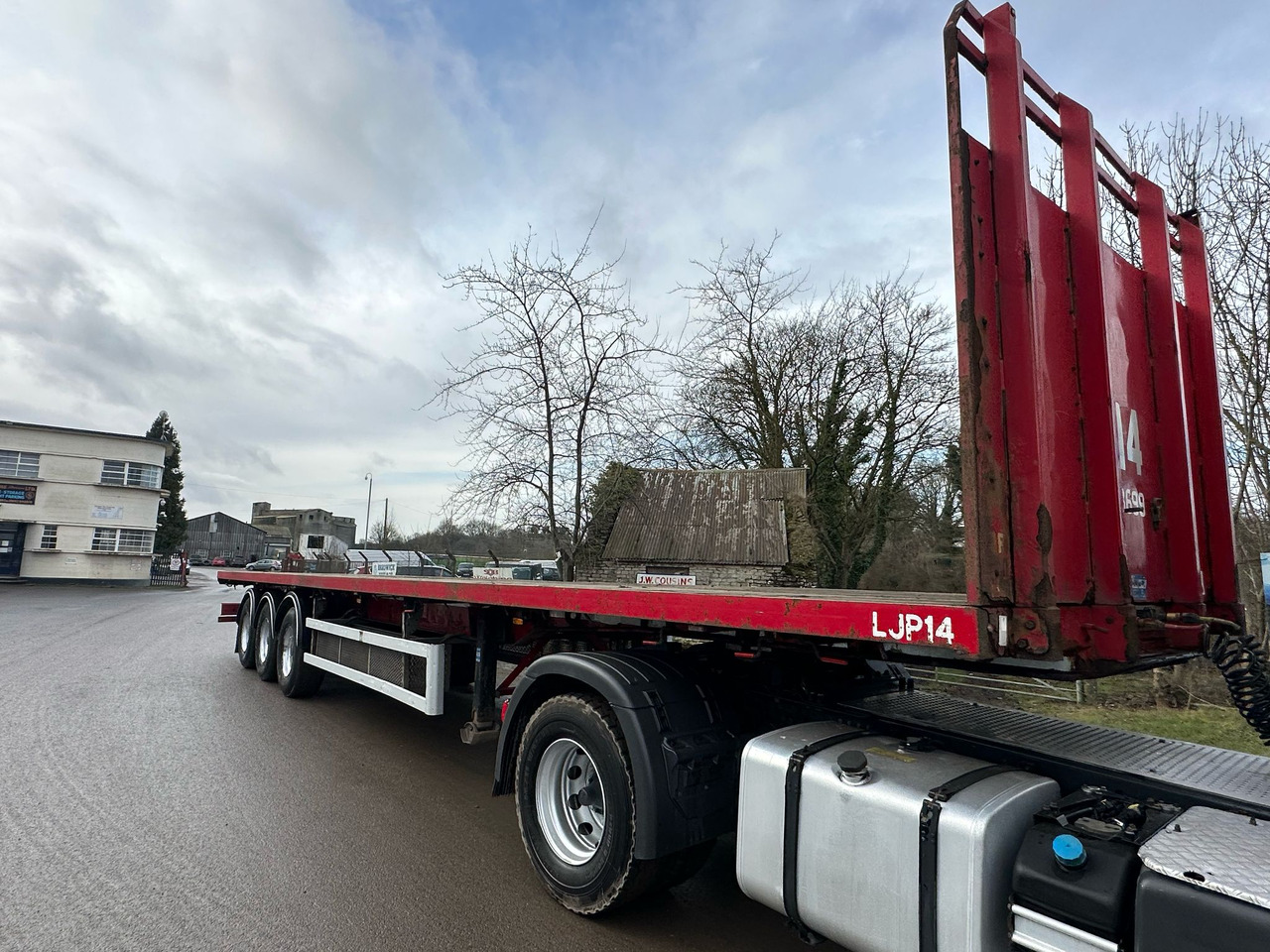 SDC triaxle Trailer - Semi-reboque plataforma/ Caixa aberta: foto 5 SDC triaxle Trailer - Semi-reboque plataforma/ Caixa aberta: foto 5
