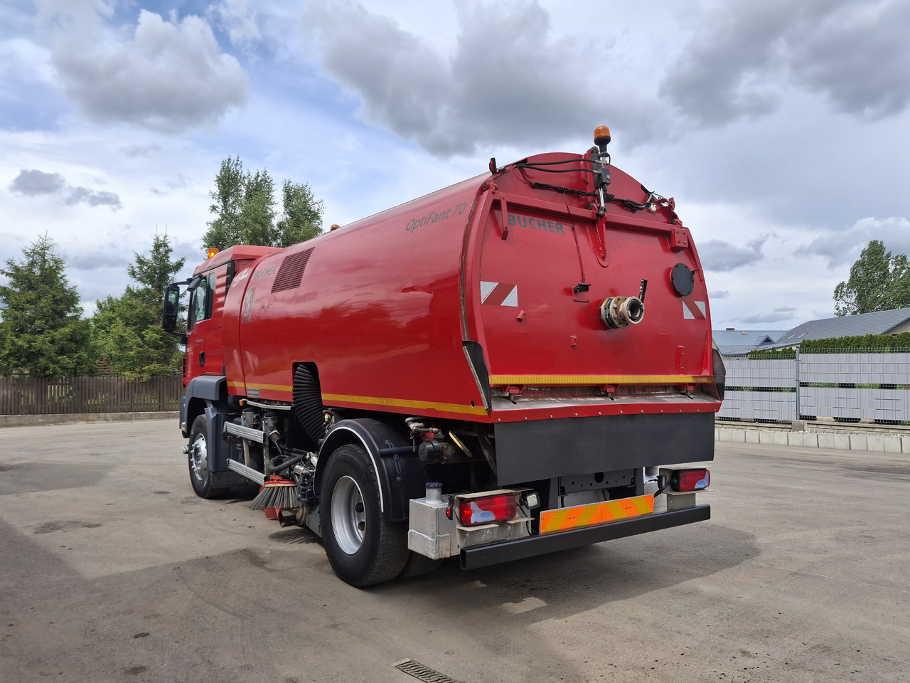 MAN TGS 18.320 Zamiatarka Kehrmaschine BUCHER 2 Motoren Karcher Szczotki L/R - Varredora urbana: foto 4 MAN TGS 18.320 Zamiatarka Kehrmaschine BUCHER 2 Motoren Karcher Szczotki L/R - Varredora urbana: foto 4