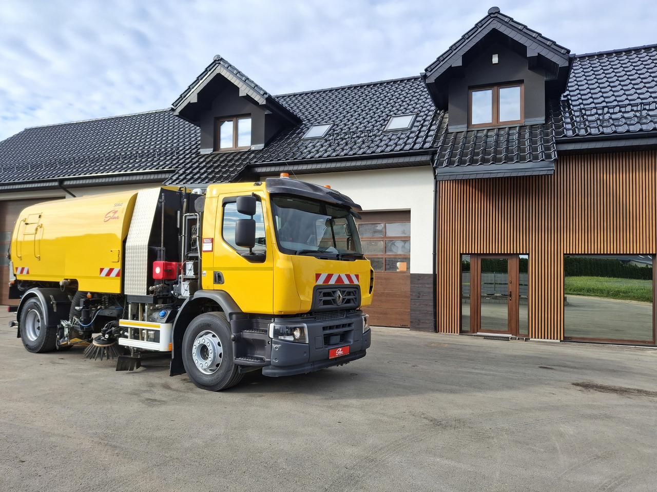 RENAULT C280 SEMAT ZOELLER Zamiatarka Kehrmaschine Euro 6 PM Karcher L/R 2 Motoren 2018r Hochdruckreinigung - Varredora urbana: foto 1 RENAULT C280 SEMAT ZOELLER Zamiatarka Kehrmaschine Euro 6 PM Karcher L/R 2 Motoren 2018r Hochdruckreinigung - Varredora urbana: foto 1