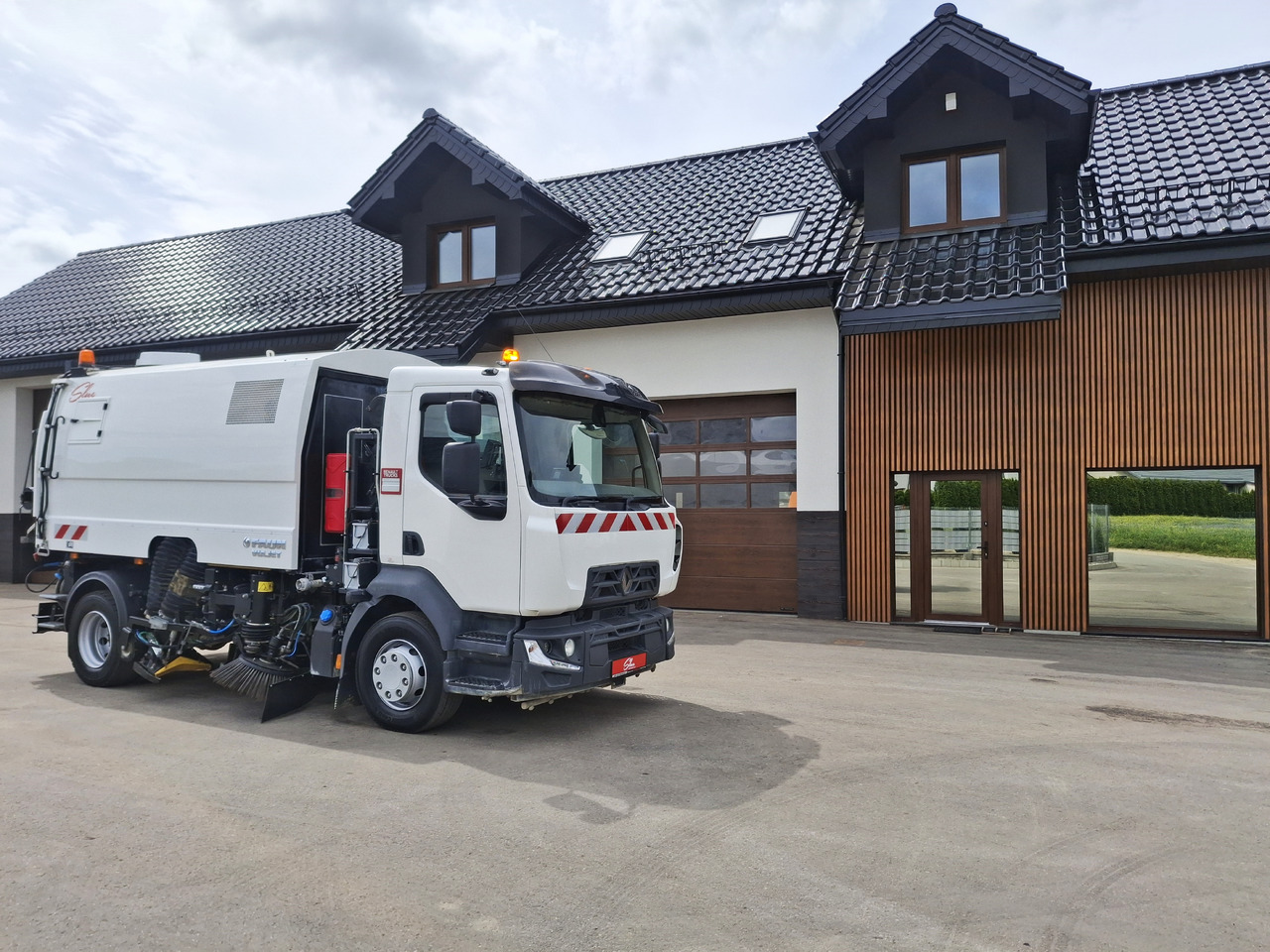 RENAULT D16 Zamiatarka Kehrmaschine FAUN Euro 6 PM10 Szczotki L/R Karcher Rura Do Liści 2 Motoren - Varredora urbana: foto 1 RENAULT D16 Zamiatarka Kehrmaschine FAUN Euro 6 PM10 Szczotki L/R Karcher Rura Do Liści 2 Motoren - Varredora urbana: foto 1