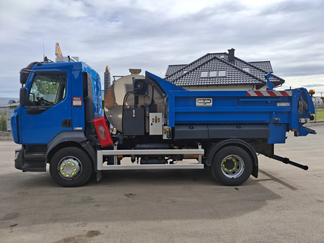 Renault D16 - Distribuidor de asfalto: foto 5 Renault D16 - Distribuidor de asfalto: foto 5