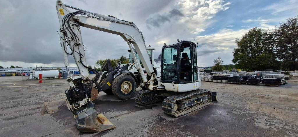 Komatsu PC 80 MR-5E0 - Mini escavadeira: foto 1 Komatsu PC 80 MR-5E0 - Mini escavadeira: foto 1