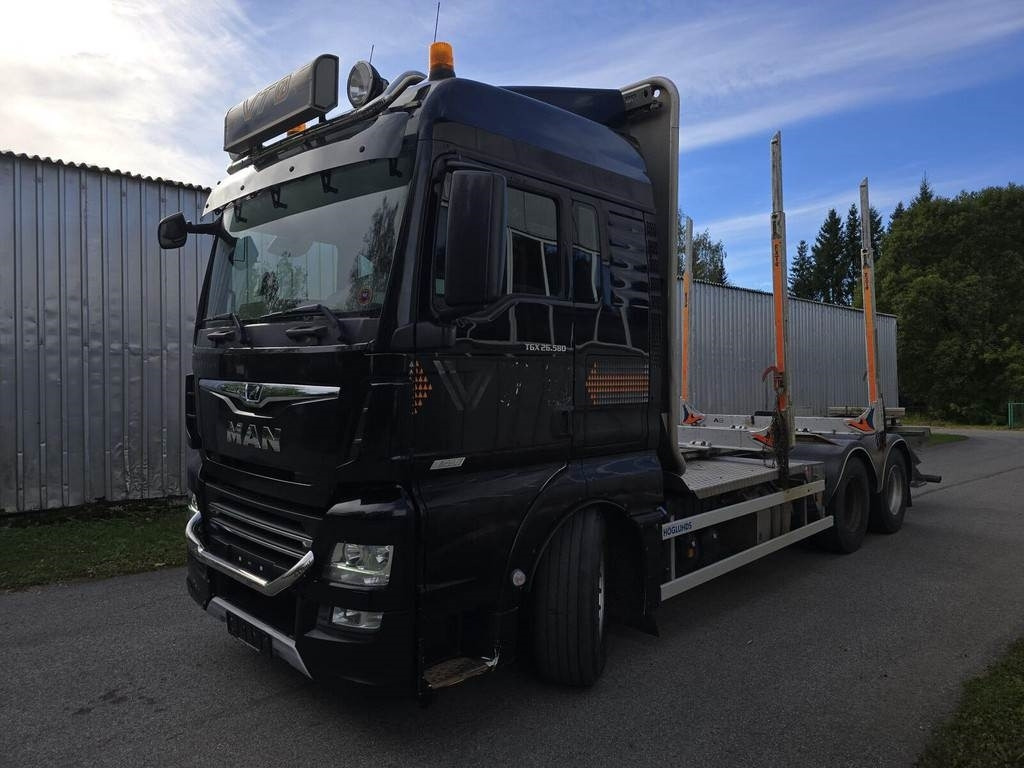 MAN TGX 26.580 6X4 EXTE - Camião de transporte de madeira: foto 1 MAN TGX 26.580 6X4 EXTE - Camião de transporte de madeira: foto 1