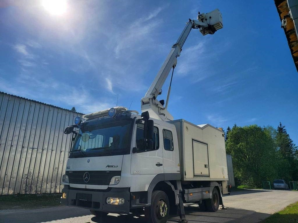 Mercedes-Benz ATEGO 822/ RUTHMANN STEIGER TK145 - Caminhão com plataforma aérea: foto 1 Mercedes-Benz ATEGO 822/ RUTHMANN STEIGER TK145 - Caminhão com plataforma aérea: foto 1