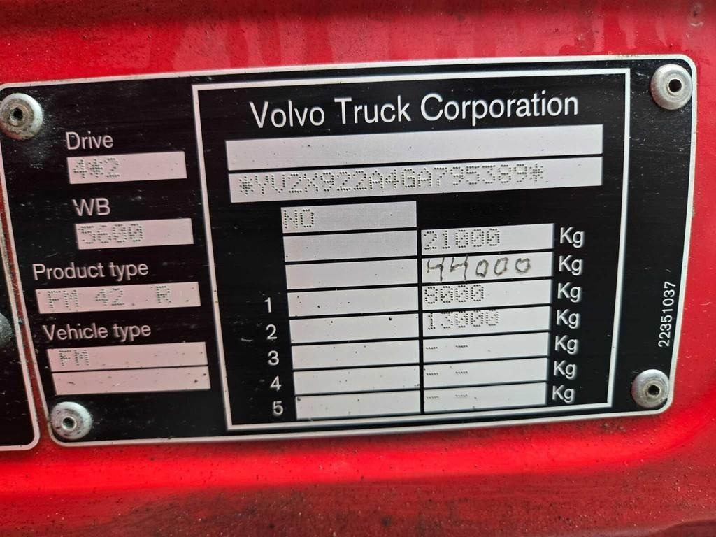 Volvo FM370 4X2 SIDEOPENING - Camião furgão: foto 1 Volvo FM370 4X2 SIDEOPENING - Camião furgão: foto 1