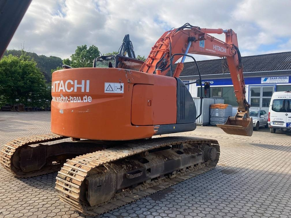 Hitachi ZX 225 US LC - Escavadora de rastos: foto 3 Hitachi ZX 225 US LC - Escavadora de rastos: foto 3