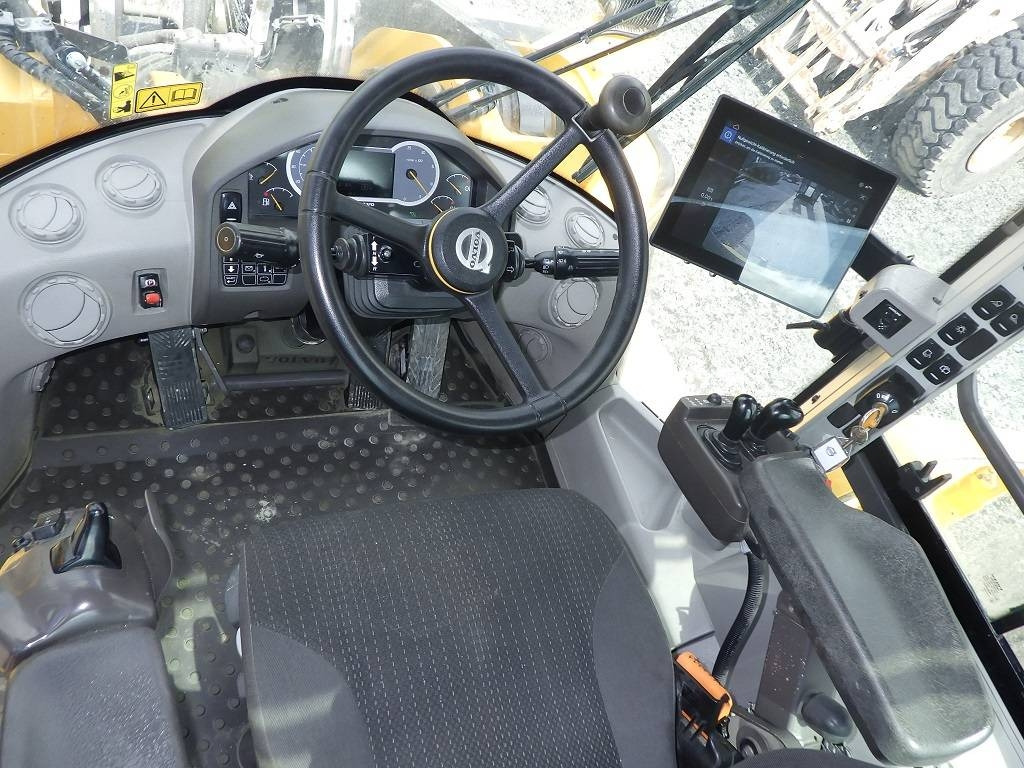 Locação financeira de Volvo L 220 H  Volvo L 220 H: foto 11