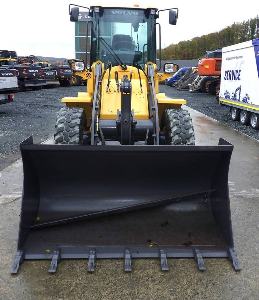 Volvo L 30 G  - Pá carregadora de rodas: foto 2 Volvo L 30 G  - Pá carregadora de rodas: foto 2