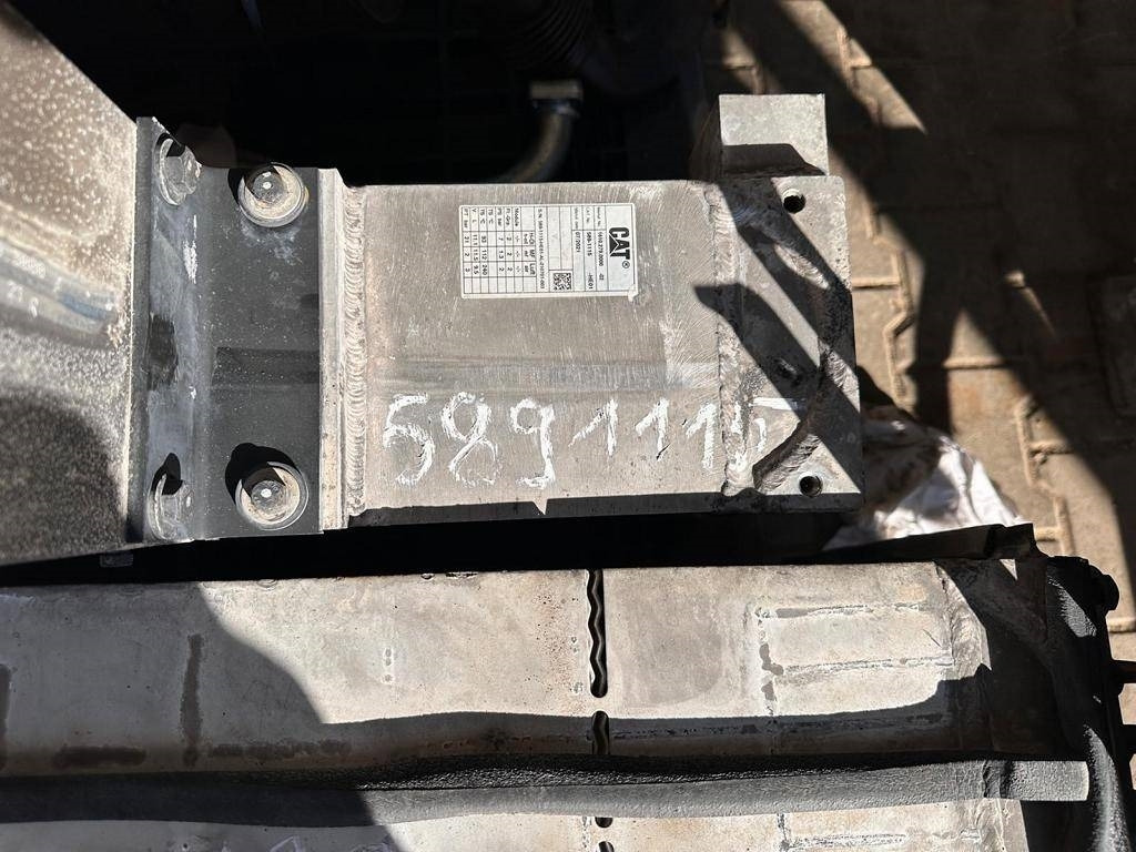 CAT 589-1115 - Ölkühler - Radiador para Máquina de construção: foto 1 CAT 589-1115 - Ölkühler - Radiador para Máquina de construção: foto 1
