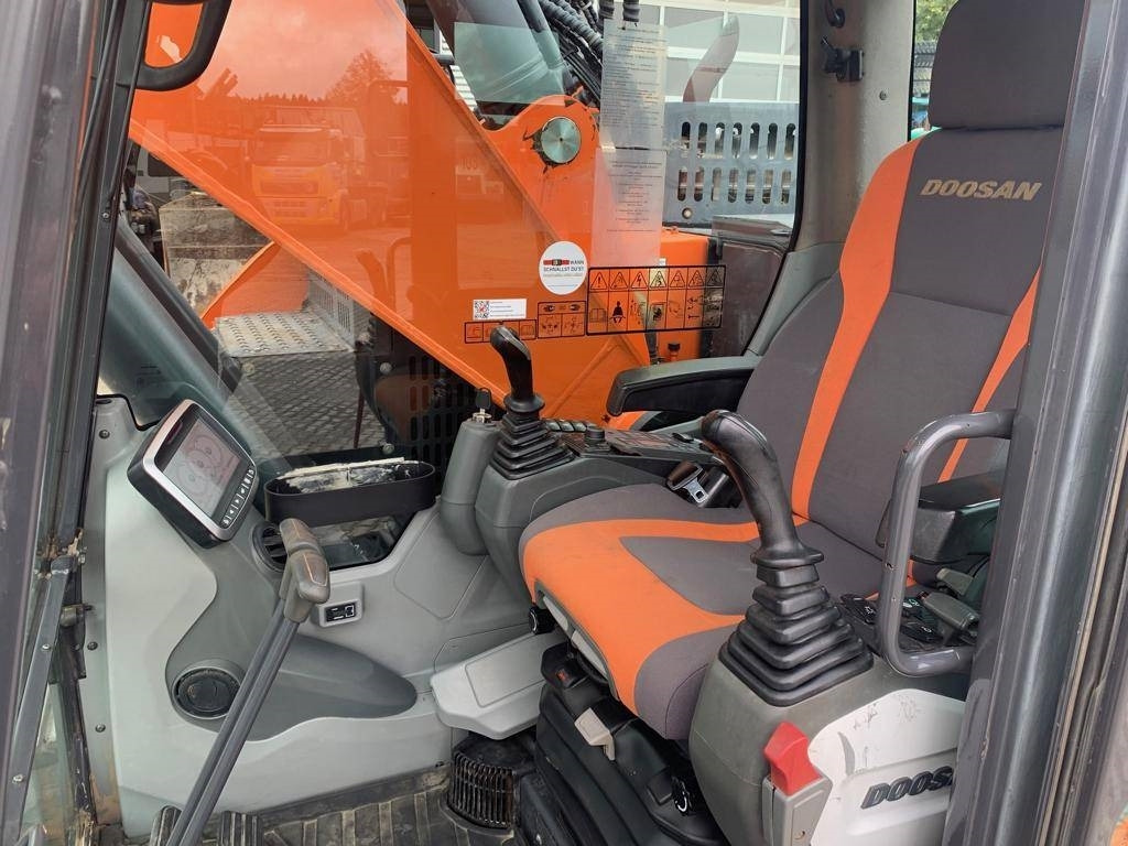 Escavadora de rastos Doosan DX 235 LCR-5: foto 9