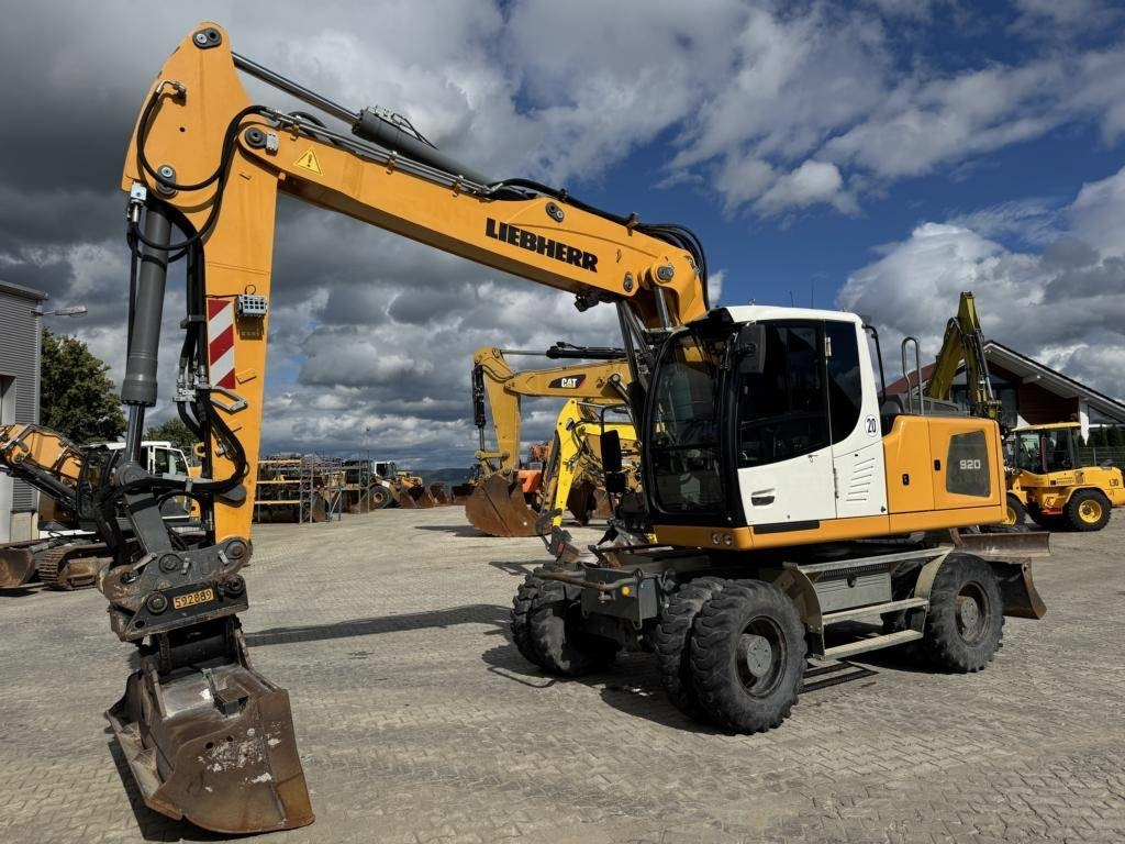 Liebherr A 920 Litronic  - Escavadeira de rodas: foto 3 Liebherr A 920 Litronic  - Escavadeira de rodas: foto 3