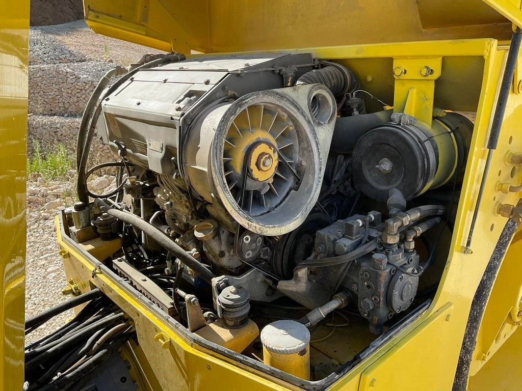 Compactador de asfalto Bomag BW161AD-2: foto 11 Compactador de asfalto Bomag BW161AD-2: foto 11