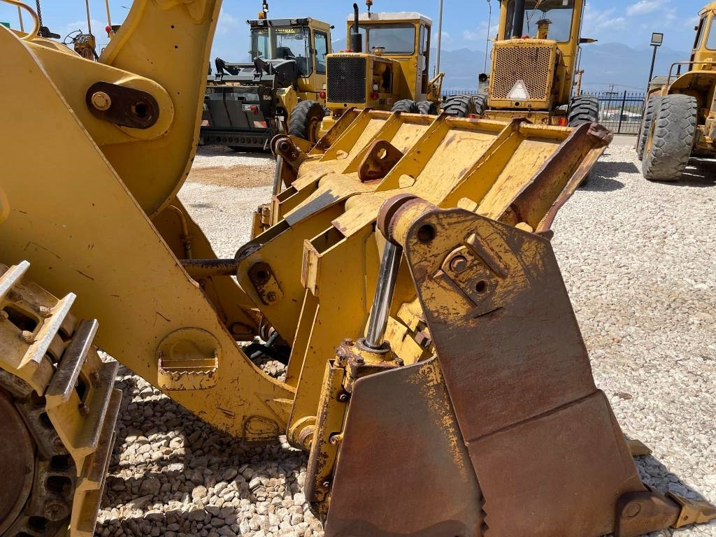 Pá carregadoras de rastos CAT 963B: foto 11