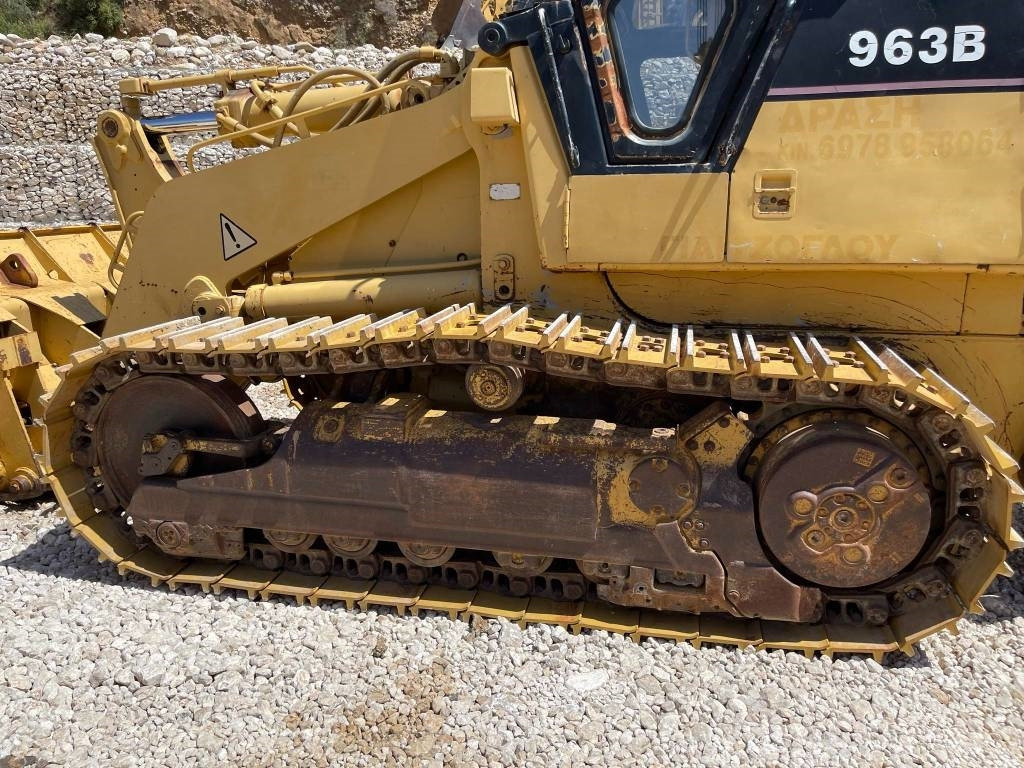 Pá carregadoras de rastos CAT 963B: foto 16