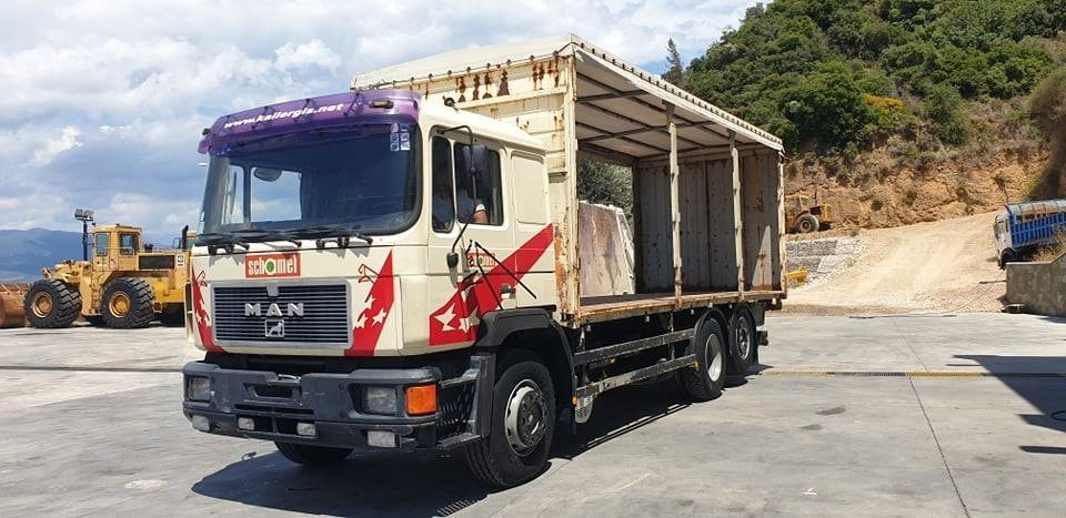 Camião de lona MAN 26.422: foto 6