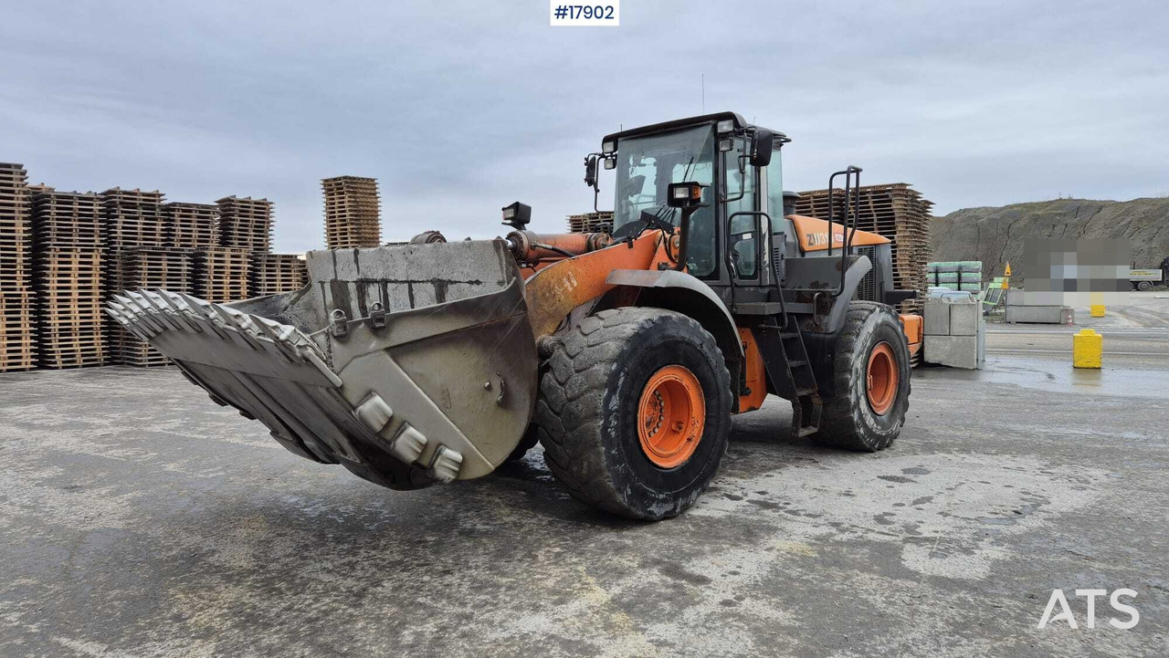 2009 Hitachi ZW 310 - Pá carregadora de rodas: foto 1 2009 Hitachi ZW 310 - Pá carregadora de rodas: foto 1