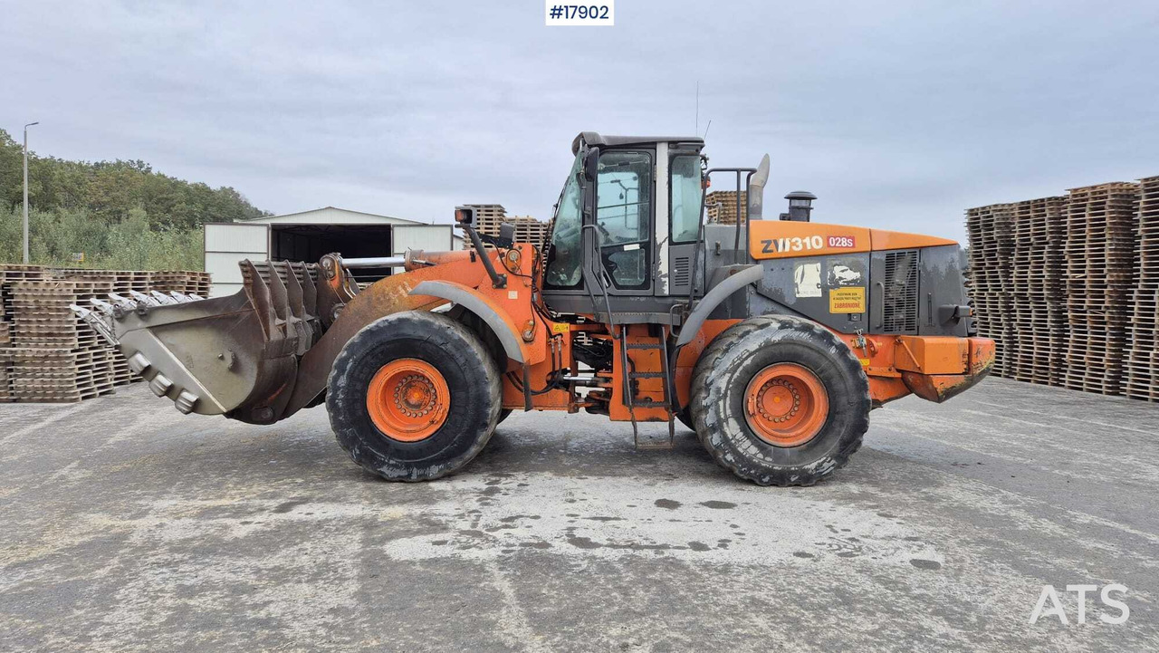 2009 Hitachi ZW 310 - Pá carregadora de rodas: foto 2 2009 Hitachi ZW 310 - Pá carregadora de rodas: foto 2