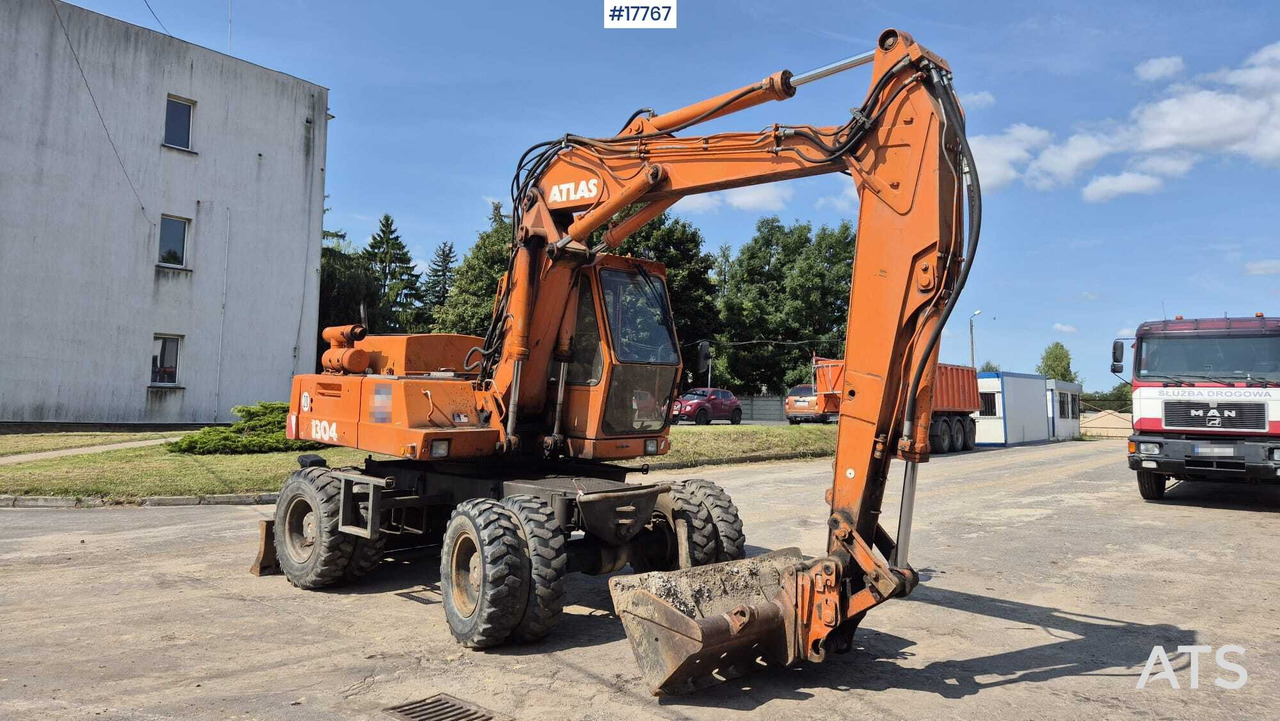 ATLAS 1304 wheeled excavator (1993) - Escavadeira de rodas: foto 2 ATLAS 1304 wheeled excavator (1993) - Escavadeira de rodas: foto 2