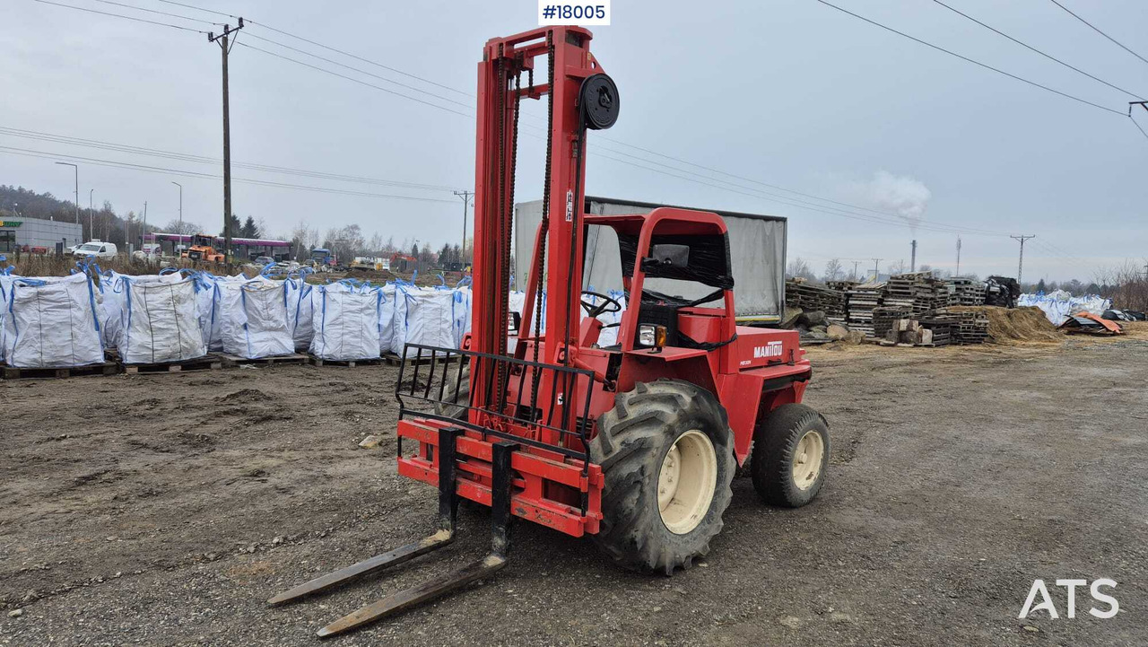 Rough terrain forklift MANITOU MB 30N (1993) - Empilhador todo-o-terreno: foto 3 Rough terrain forklift MANITOU MB 30N (1993) - Empilhador todo-o-terreno: foto 3